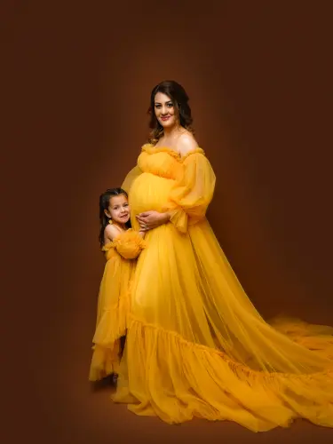 Η Μοναδική Ομορφιά της Οικογένειας: Μια Φωτογράφηση για την Εγκυμοσύνη και τη Μητρότητα (1)